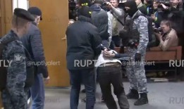 街头爆料人挨打视频,现场视频曝光引众怒